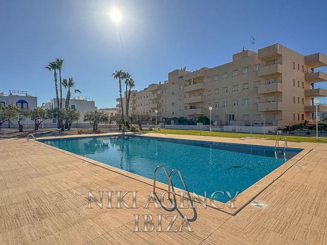 2 soveværelse Lejlighed til salg i Cala d'en Bou, San Jose / Sant Josep de Sa Talaia med swimmingpool - € 455.000 (Ref: 8997236)