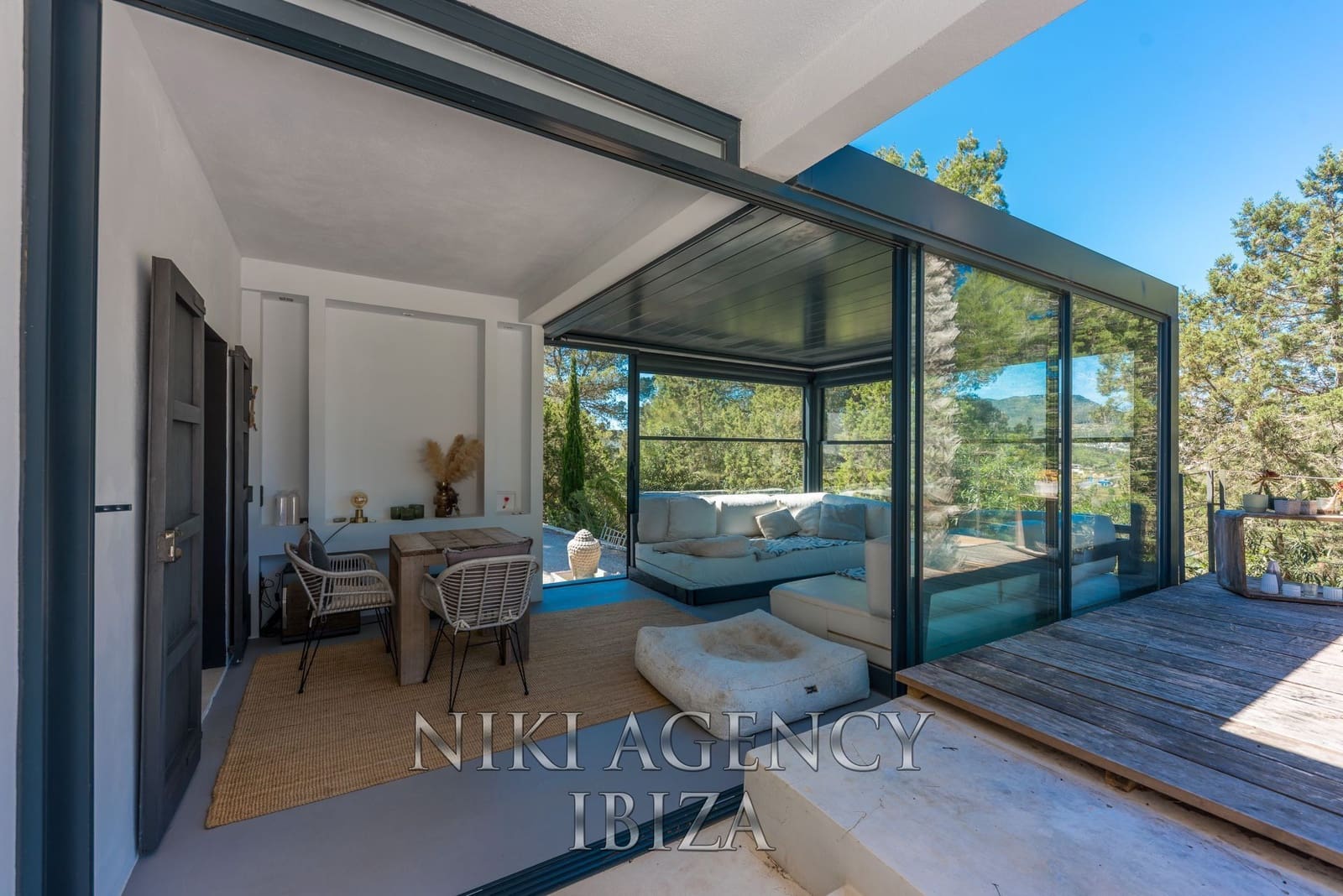 3 soveværelse Villa til salg i San Jose / Sant Josep de Sa Talaia med swimmingpool garage - € 2.350.000 (Ref: 9016249)