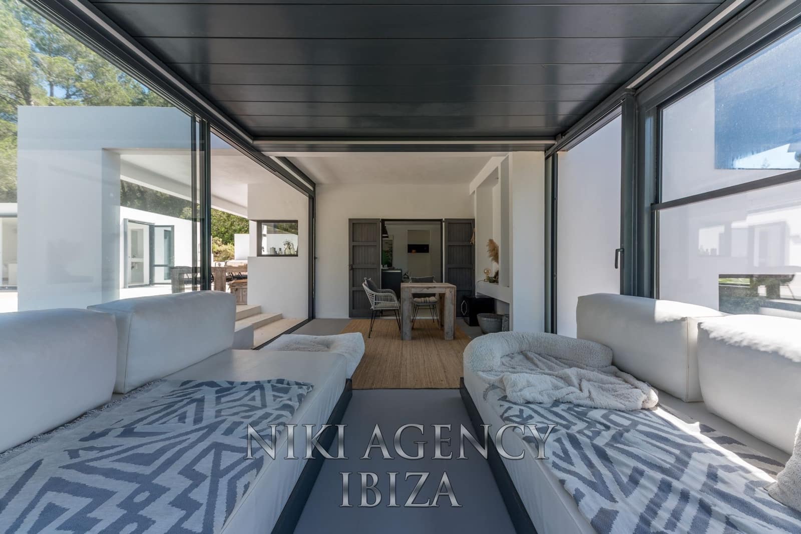 3 soveværelse Villa til salg i San Jose / Sant Josep de Sa Talaia med swimmingpool garage - € 2.350.000 (Ref: 9016249)