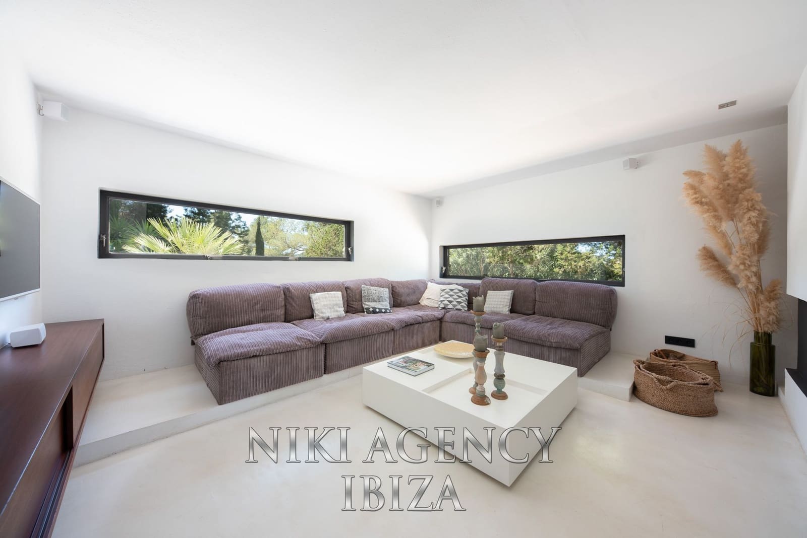 3 soveværelse Villa til salg i San Jose / Sant Josep de Sa Talaia med swimmingpool garage - € 2.350.000 (Ref: 9016249)