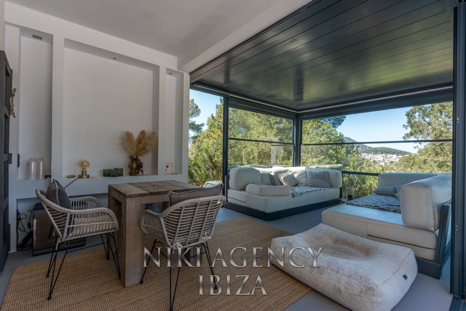 3 soveværelse Villa til salg i San Jose / Sant Josep de Sa Talaia med swimmingpool garage - € 2.350.000 (Ref: 9016249)