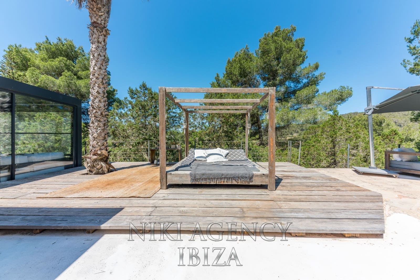 3 soveværelse Villa til salg i San Jose / Sant Josep de Sa Talaia med swimmingpool garage - € 2.350.000 (Ref: 9016249)