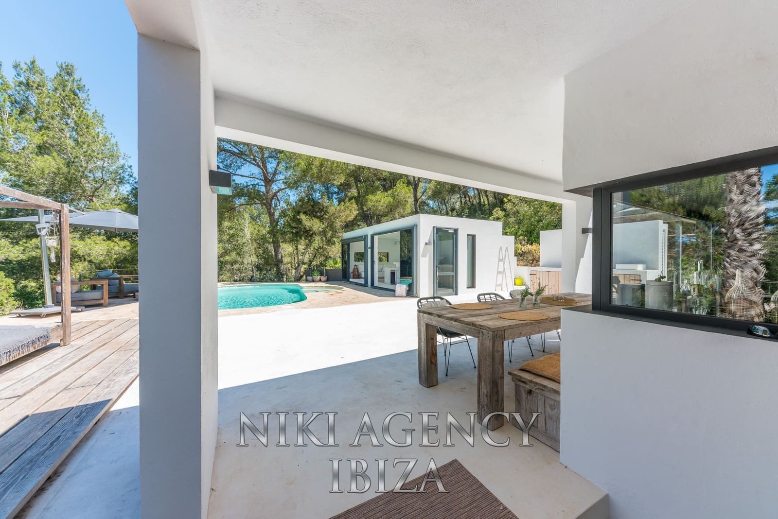 3 soveværelse Villa til salg i San Jose / Sant Josep de Sa Talaia med swimmingpool garage - € 2.350.000 (Ref: 9016249)