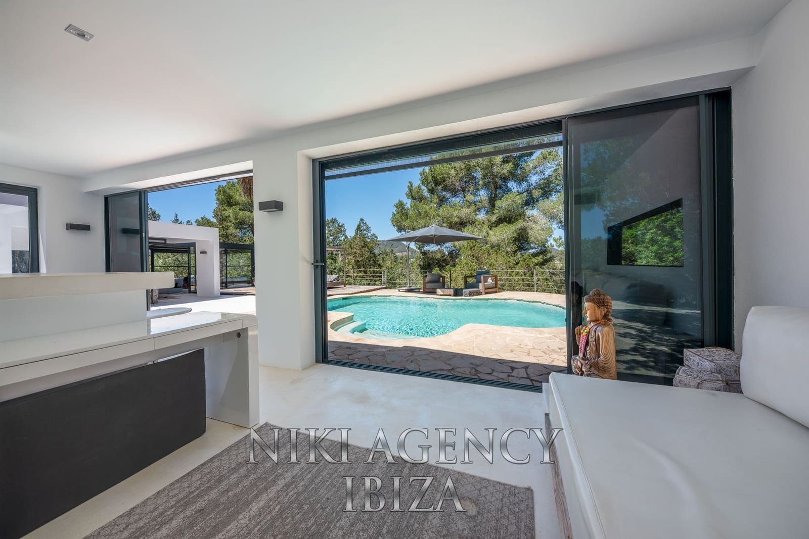 3 soveværelse Villa til salg i San Jose / Sant Josep de Sa Talaia med swimmingpool garage - € 2.350.000 (Ref: 9016249)