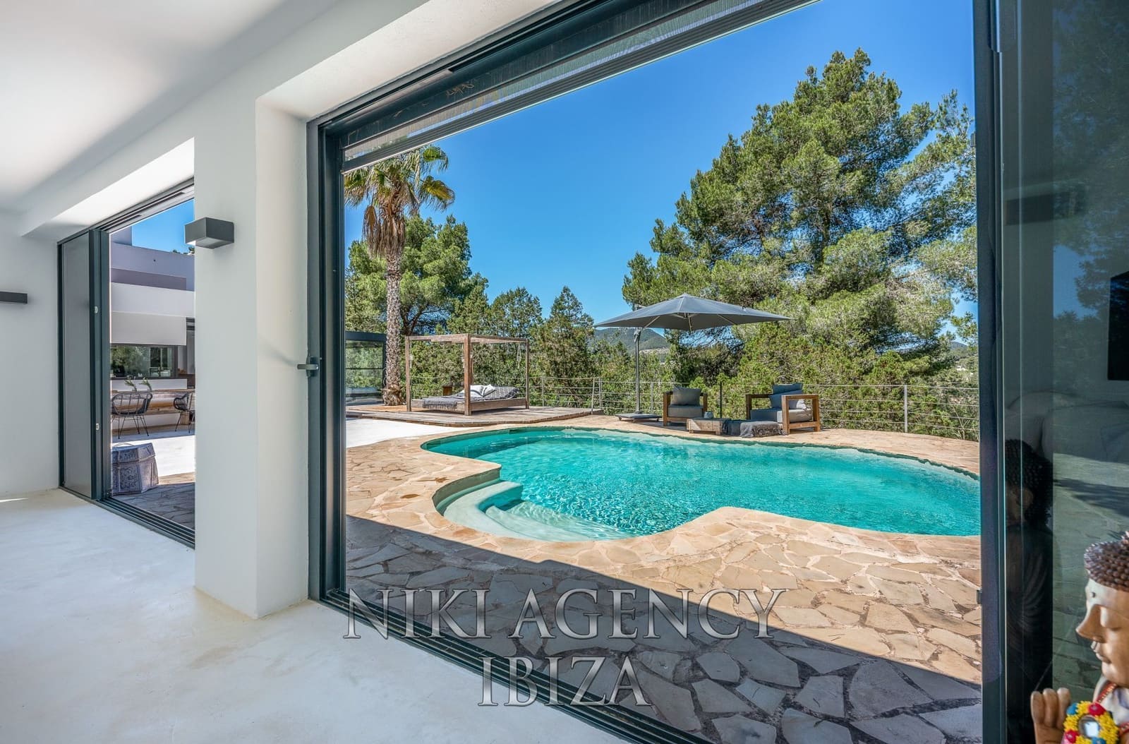 3 soveværelse Villa til salg i San Jose / Sant Josep de Sa Talaia med swimmingpool garage - € 2.350.000 (Ref: 9016249)