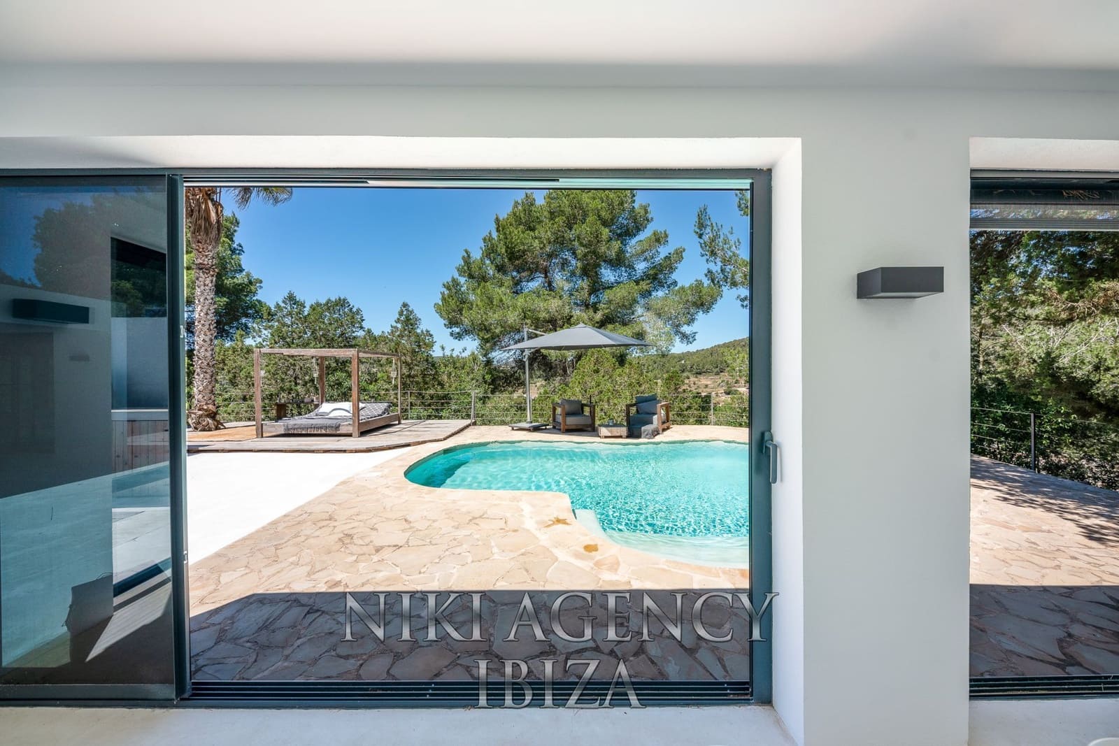 3 soveværelse Villa til salg i San Jose / Sant Josep de Sa Talaia med swimmingpool garage - € 2.350.000 (Ref: 9016249)