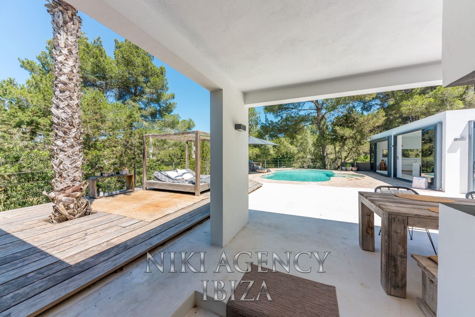 3 soveværelse Villa til salg i San Jose / Sant Josep de Sa Talaia med swimmingpool garage - € 2.350.000 (Ref: 9016249)
