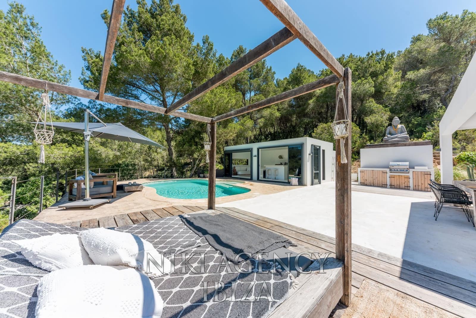 3 soveværelse Villa til salg i San Jose / Sant Josep de Sa Talaia med swimmingpool garage - € 2.350.000 (Ref: 9016249)