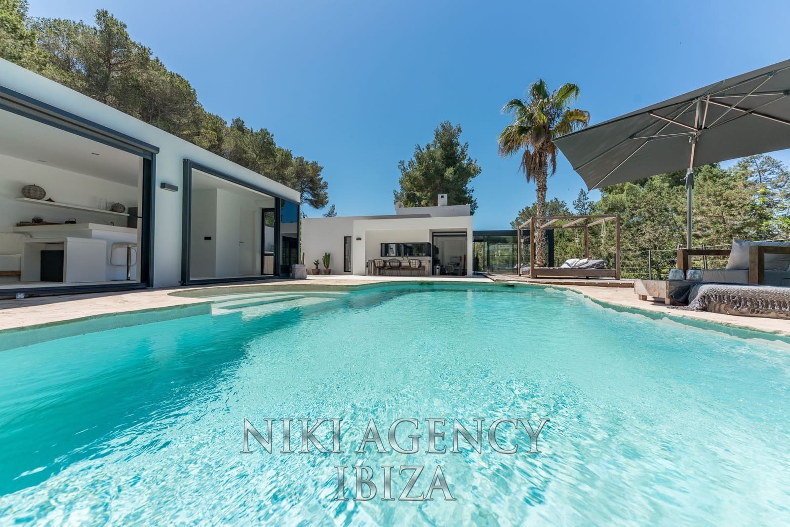 3 soveværelse Villa til salg i San Jose / Sant Josep de Sa Talaia med swimmingpool garage - € 2.350.000 (Ref: 9016249)