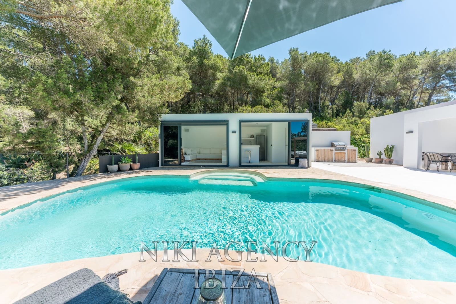 3 soveværelse Villa til salg i San Jose / Sant Josep de Sa Talaia med swimmingpool garage - € 2.350.000 (Ref: 9016249)