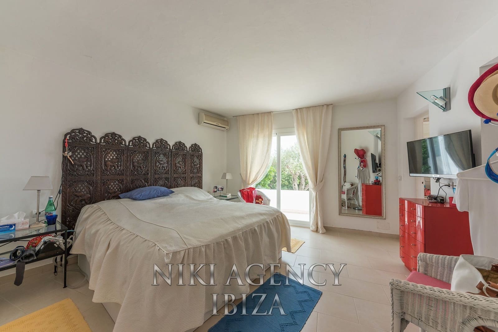 2 soveværelse Villa til salg i Es Cubells med garage - € 2.500.000 (Ref: 9016250)