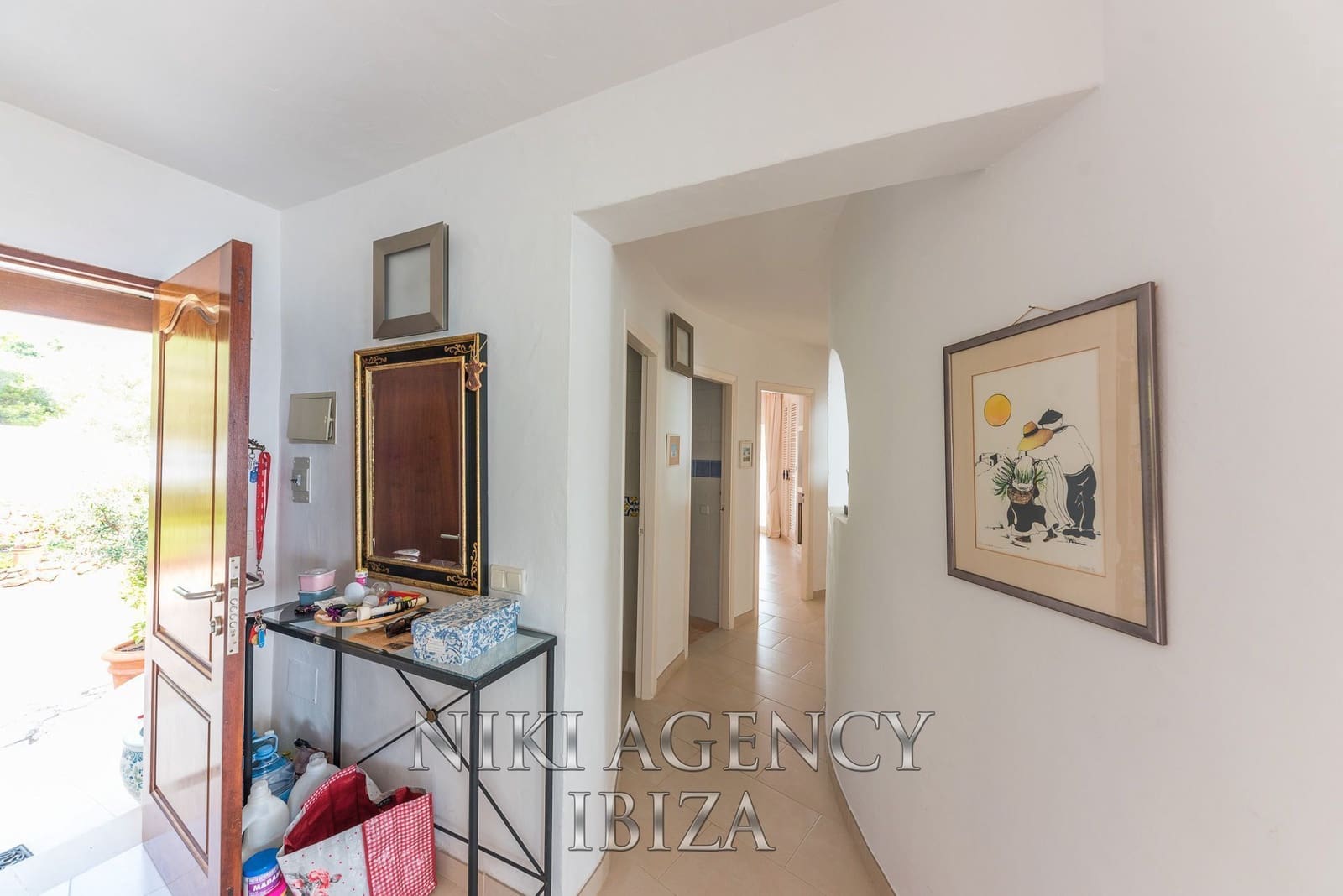 2 soveværelse Villa til salg i Es Cubells med garage - € 2.500.000 (Ref: 9016250)