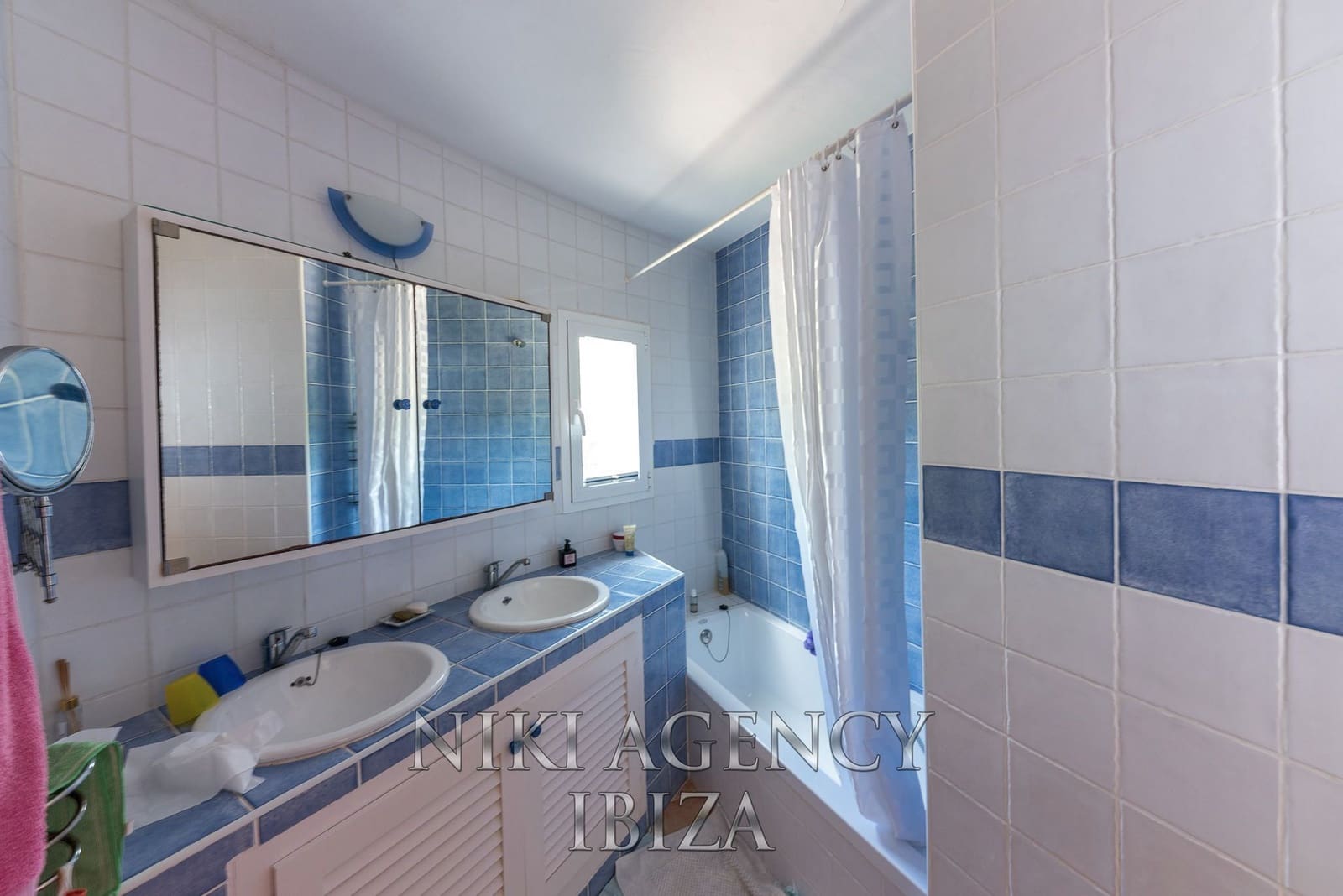 2 soveværelse Villa til salg i Es Cubells med garage - € 2.500.000 (Ref: 9016250)