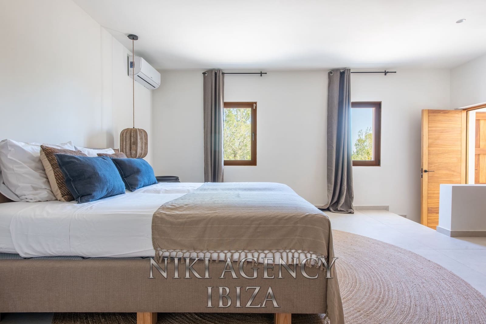 4 soveværelse Villa til salg i Sant Agusti des Vedra med swimmingpool garage - € 2.950.000 (Ref: 9016252)