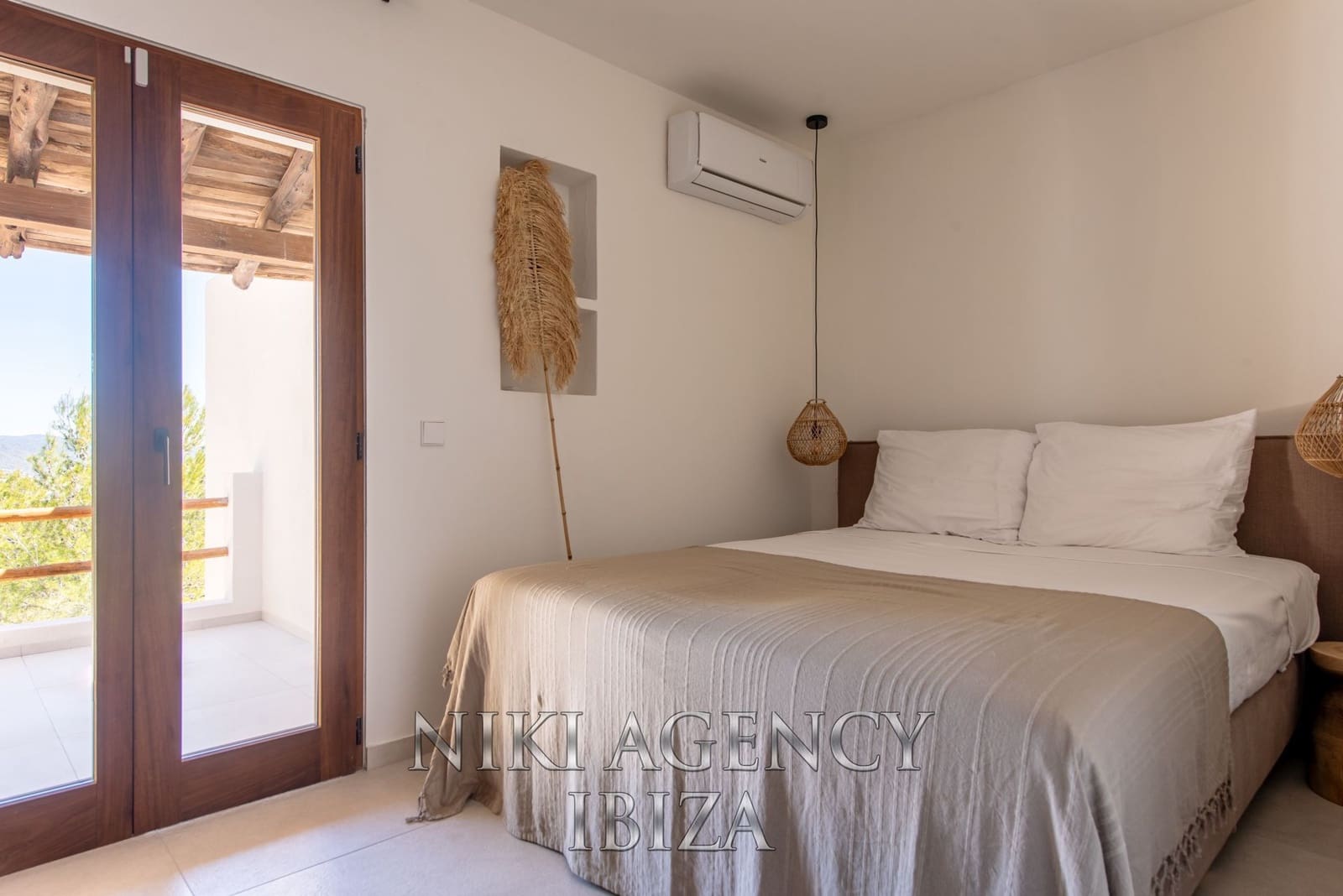 4 soveværelse Villa til salg i Sant Agusti des Vedra med swimmingpool garage - € 2.950.000 (Ref: 9016252)