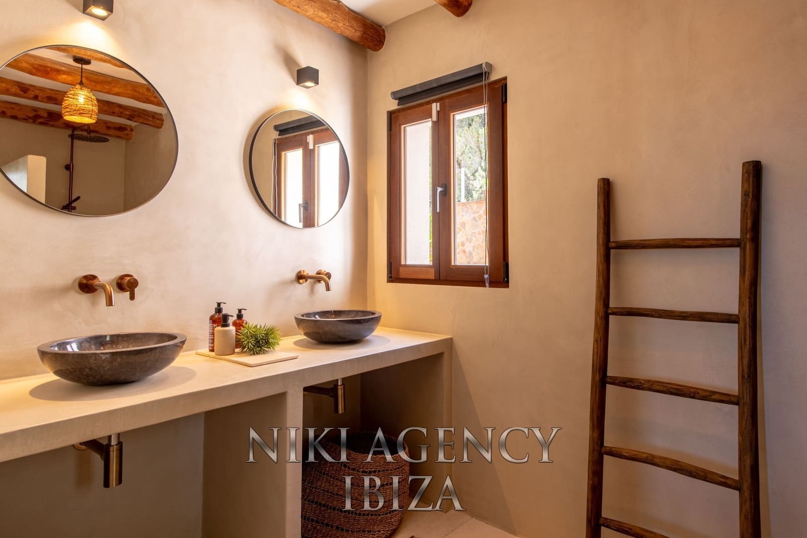 4 soveværelse Villa til salg i Sant Agusti des Vedra med swimmingpool garage - € 2.950.000 (Ref: 9016252)