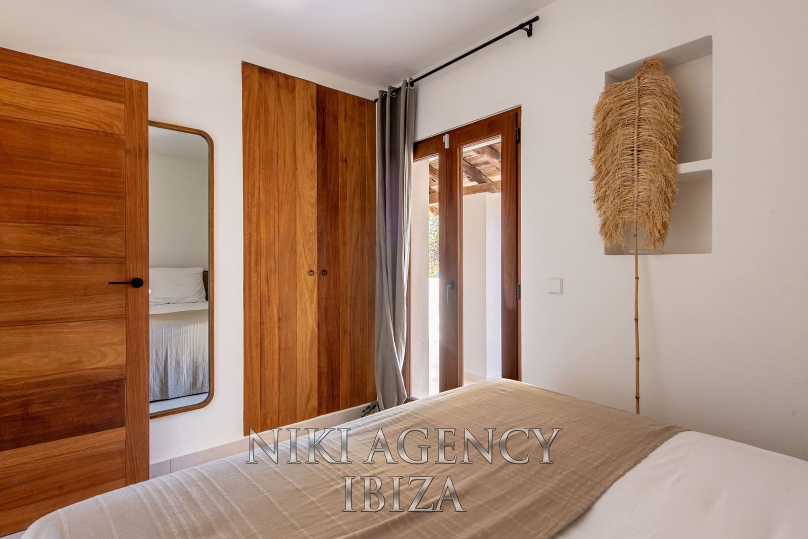 4 soveværelse Villa til salg i Sant Agusti des Vedra med swimmingpool garage - € 2.950.000 (Ref: 9016252)