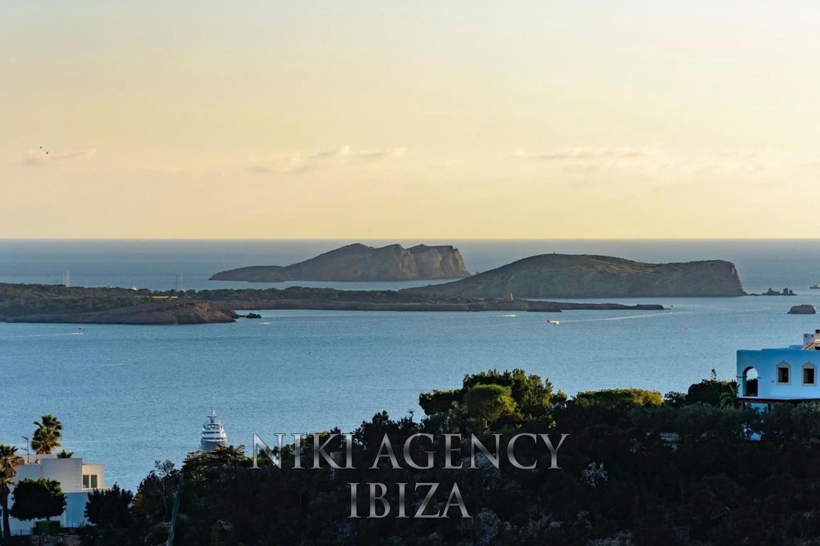 4 bedroom Villa for sale in Sant Antoni de Portmany with pool garage - € 2,800,000 (Ref: 9016253)