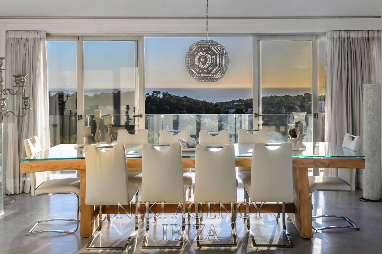 4 bedroom Villa for sale in Sant Antoni de Portmany with pool garage - € 2,800,000 (Ref: 9016253)