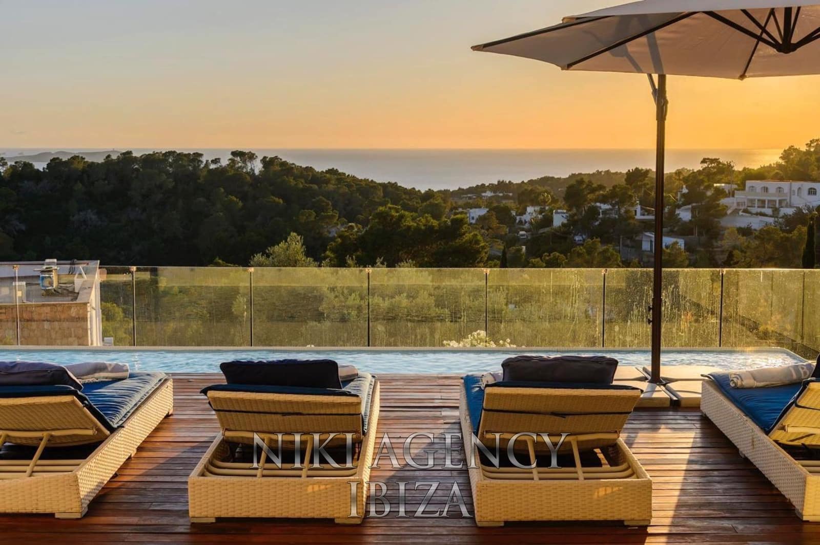 4 bedroom Villa for sale in Sant Antoni de Portmany with pool garage - € 2,800,000 (Ref: 9016253)