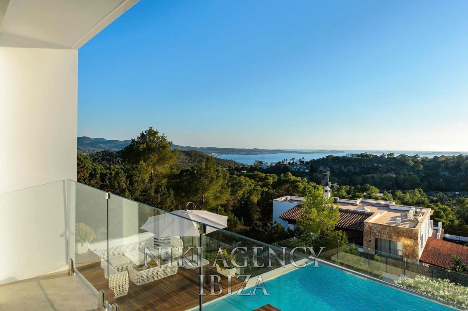 4 bedroom Villa for sale in Sant Antoni de Portmany with pool garage - € 2,800,000 (Ref: 9016253)