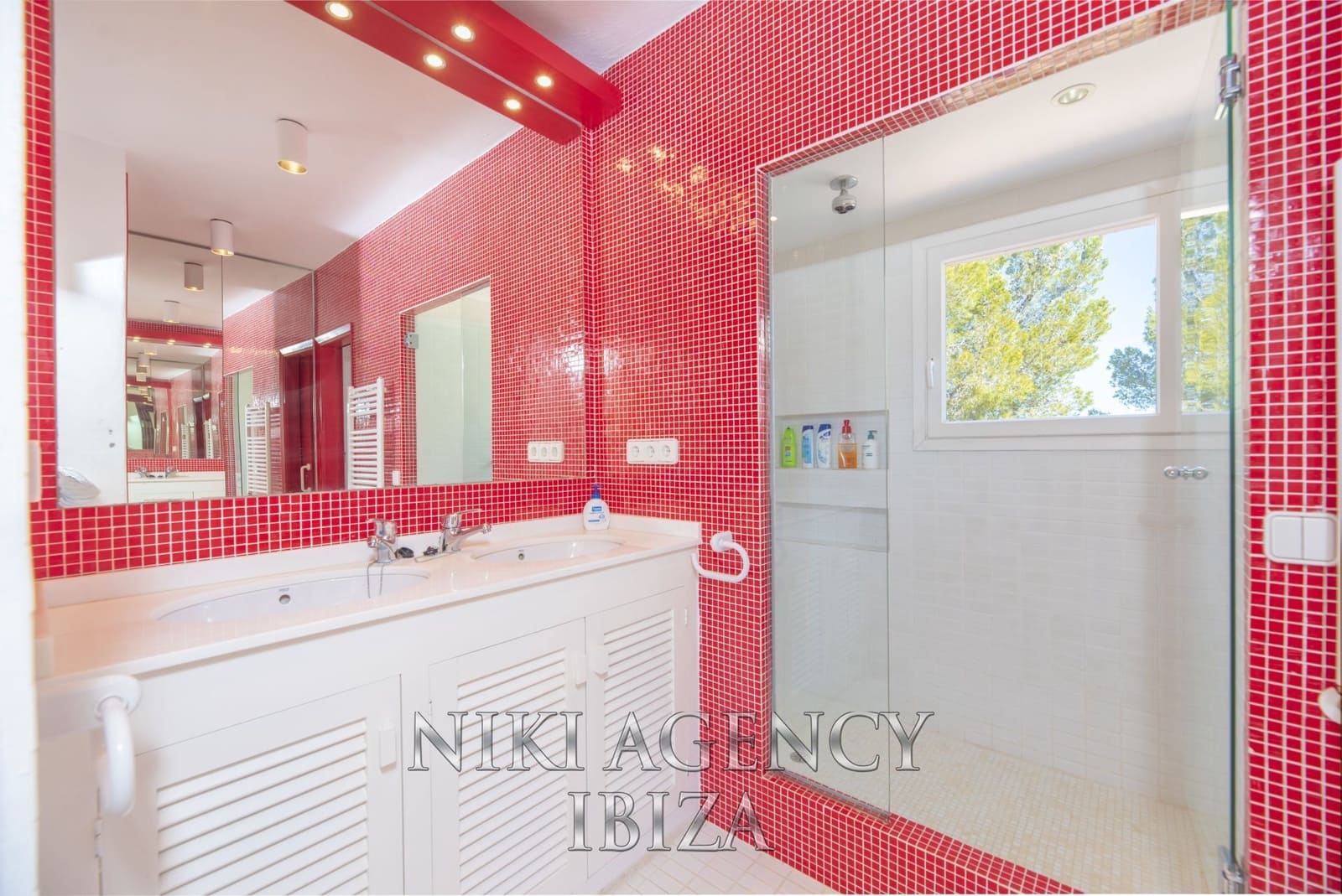 3 soveværelse Villa til salg i Sant Agusti des Vedra med swimmingpool garage - € 2.750.000 (Ref: 9016255)