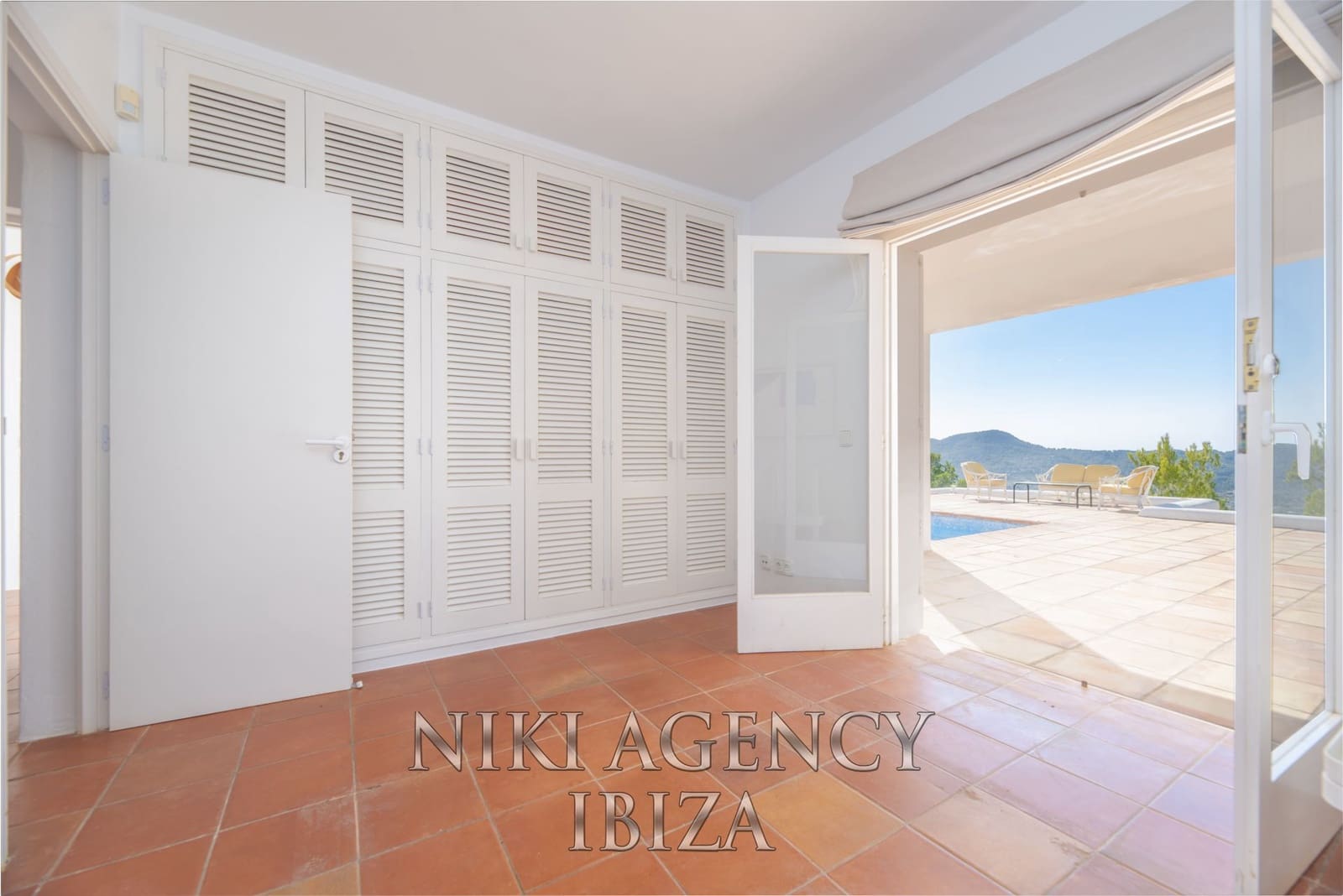 3 soveværelse Villa til salg i Sant Agusti des Vedra med swimmingpool garage - € 2.750.000 (Ref: 9016255)