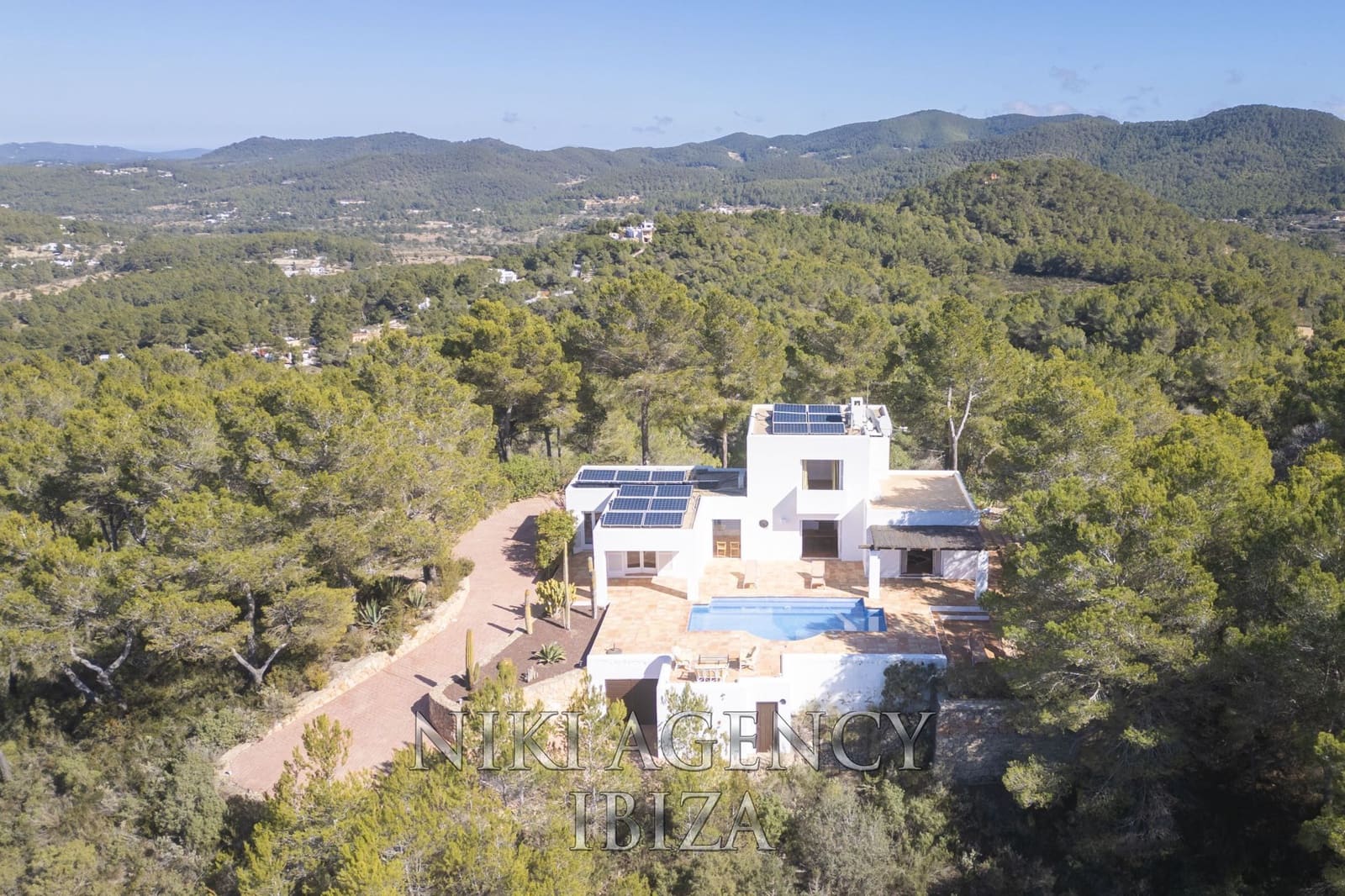 3 soveværelse Villa til salg i Sant Agusti des Vedra med swimmingpool garage - € 2.750.000 (Ref: 9016255)