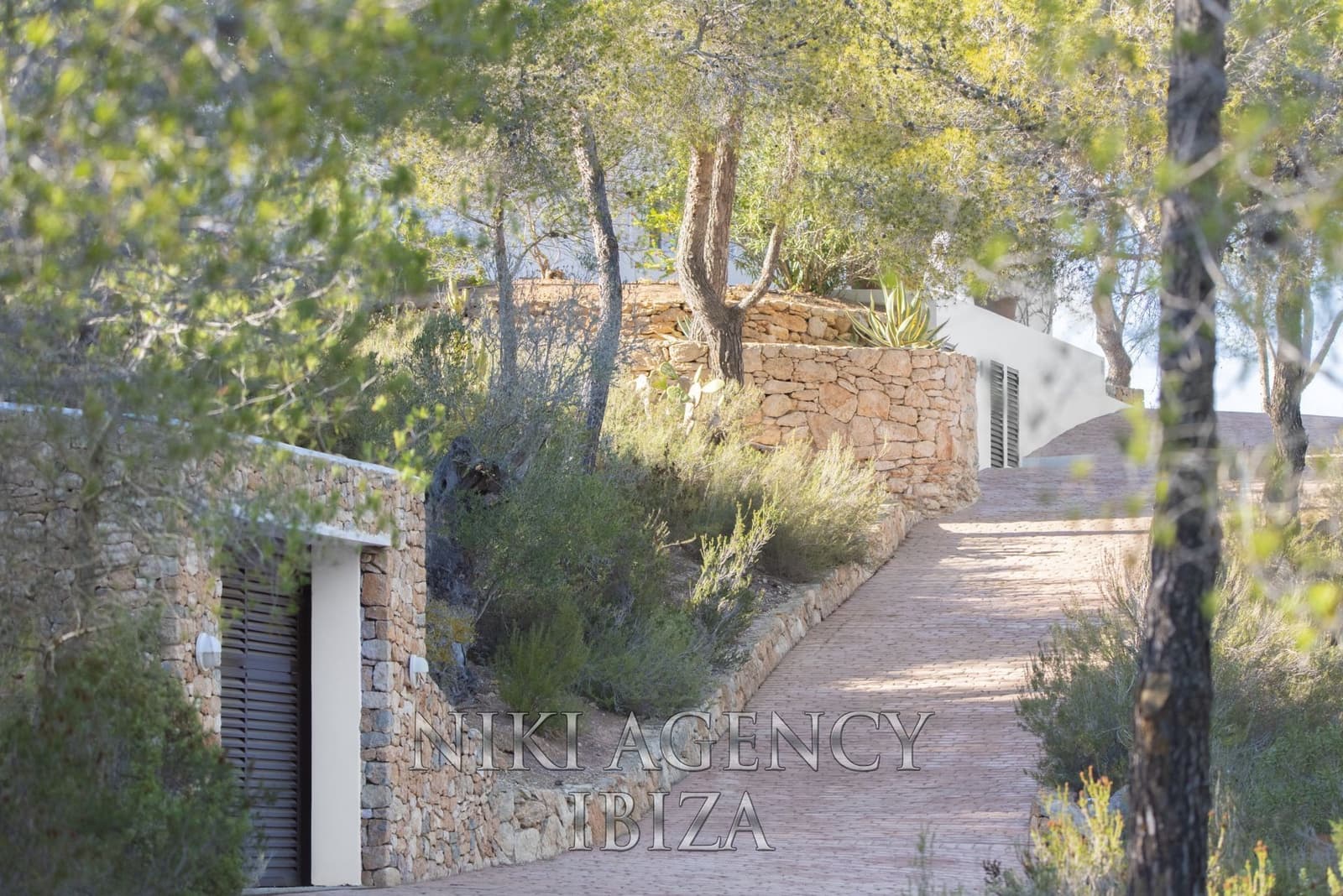 3 soveværelse Villa til salg i Sant Agusti des Vedra med swimmingpool garage - € 2.750.000 (Ref: 9016255)