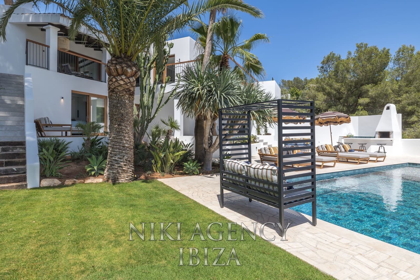 6 soveværelse Villa til salg i Can Furnet med swimmingpool - € 3.700.000 (Ref: 9016257)