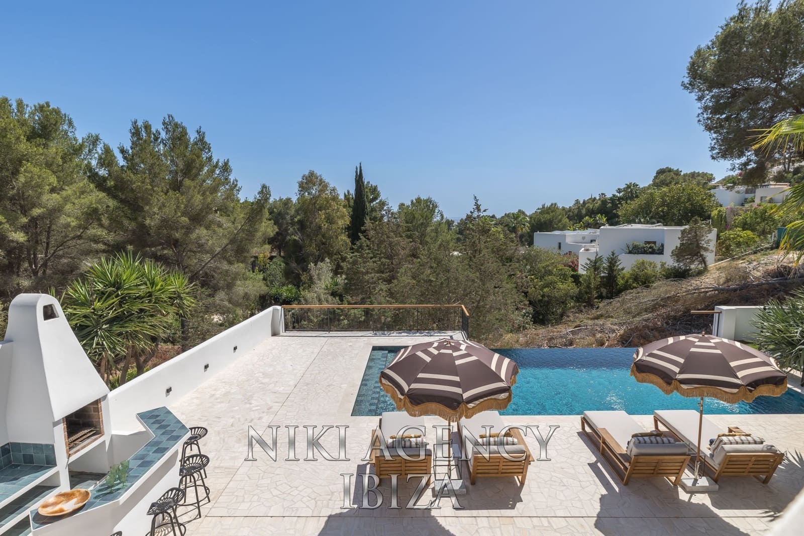 6 soveværelse Villa til salg i Can Furnet med swimmingpool - € 3.700.000 (Ref: 9016257)