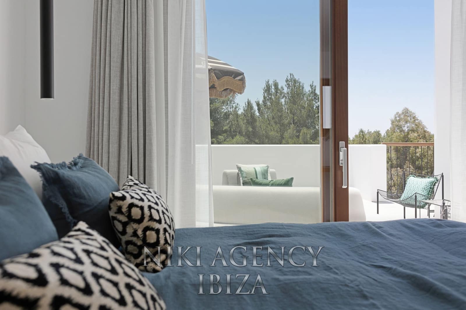 6 soveværelse Villa til salg i Can Furnet med swimmingpool - € 3.700.000 (Ref: 9016257)