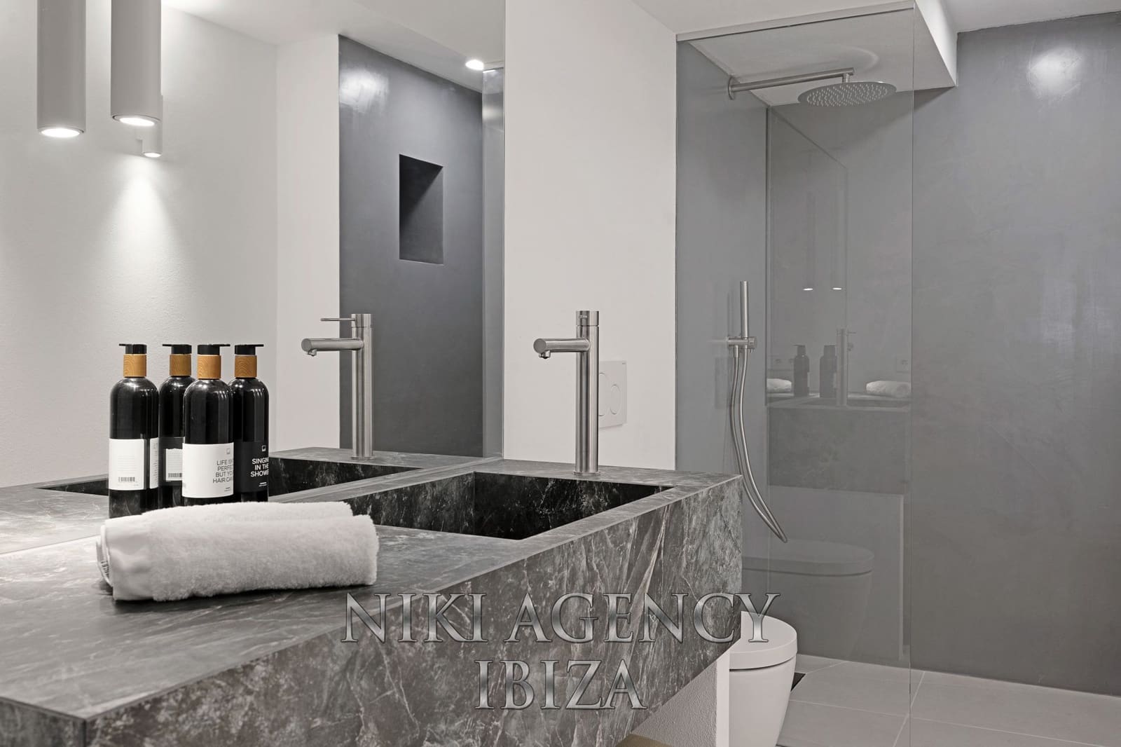 6 soveværelse Villa til salg i Can Furnet med swimmingpool - € 3.700.000 (Ref: 9016257)