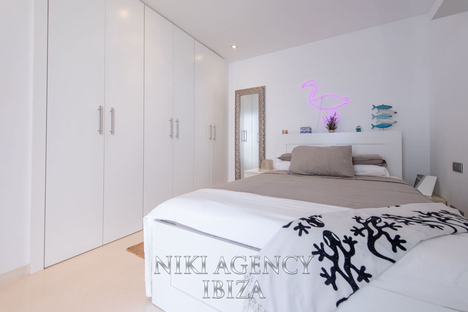 3 soveværelse Villa til salg i San Jose / Sant Josep de Sa Talaia med swimmingpool garage - € 1.900.000 (Ref: 9016260)