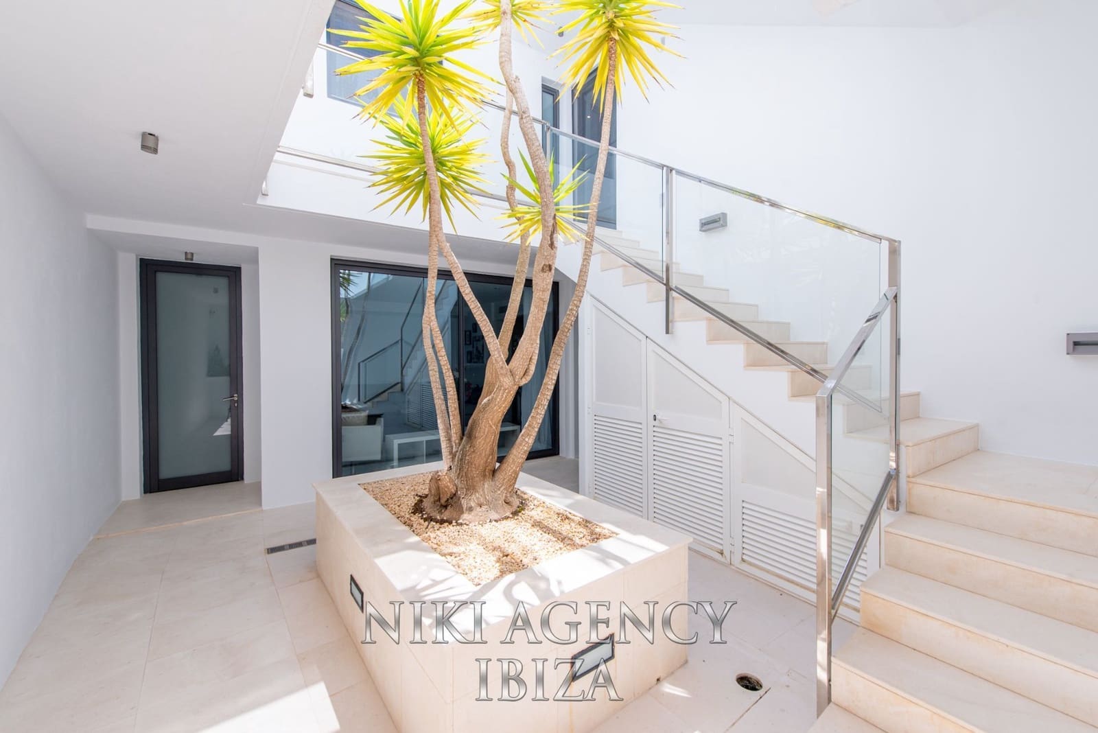 3 soveværelse Villa til salg i San Jose / Sant Josep de Sa Talaia med swimmingpool garage - € 1.900.000 (Ref: 9016260)