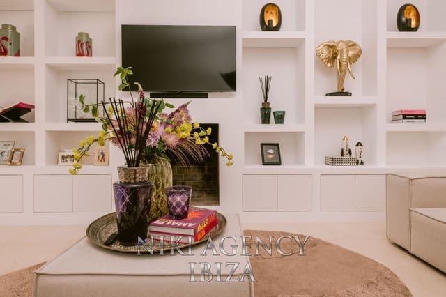 5 sypialnia Willa na sprzedaż w Nuestra Señora de Jesus, Santa Eulalia / Santa Eularia z basenem garażem - 3 295 000 € (Ref: 9016261)