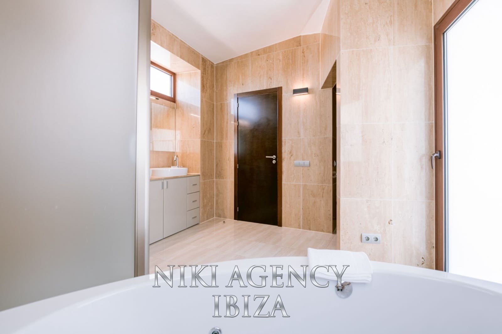 4 bedroom Villa for sale in San Jose / Sant Josep de Sa Talaia with pool garage - € 2,875,000 (Ref: 9016263)