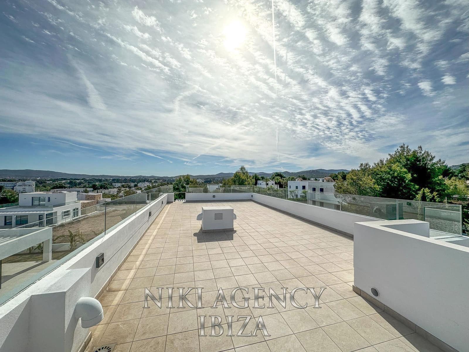 4 bedroom Villa for sale in Sant Agusti des Vedra with pool garage - € 2,750,000 (Ref: 9016264)