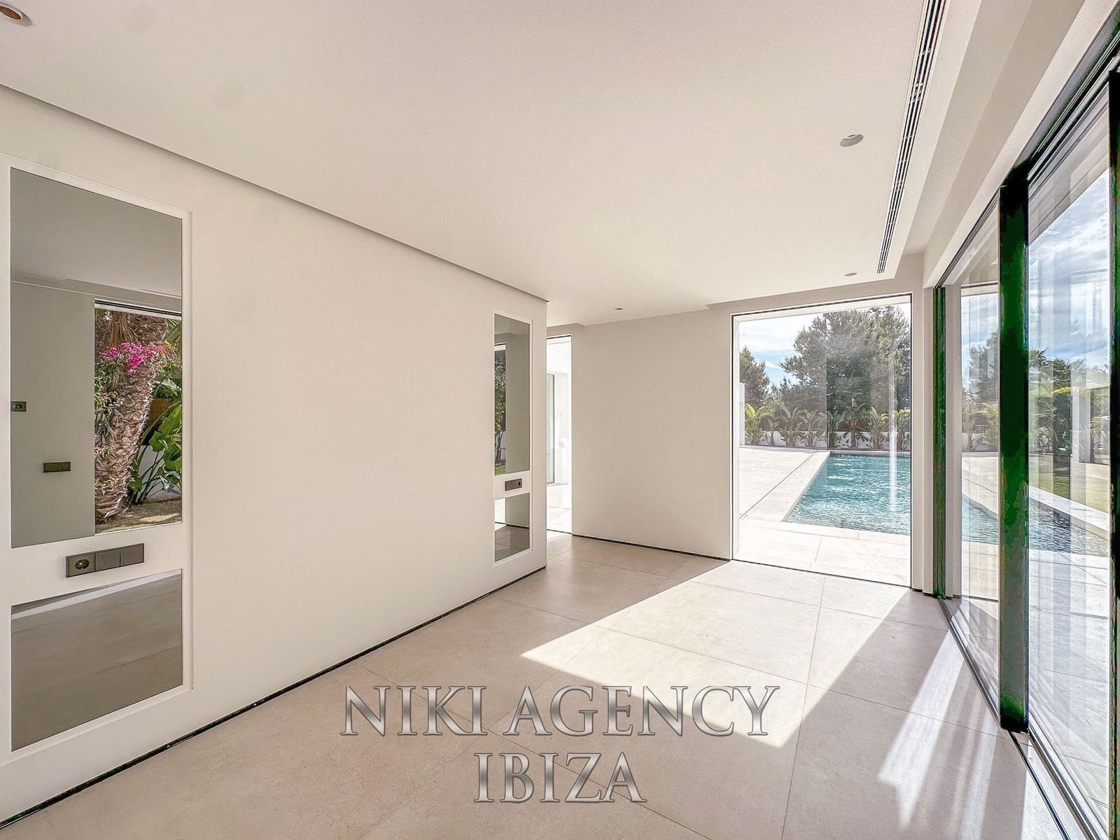 4 bedroom Villa for sale in Sant Agusti des Vedra with pool garage - € 2,750,000 (Ref: 9016264)