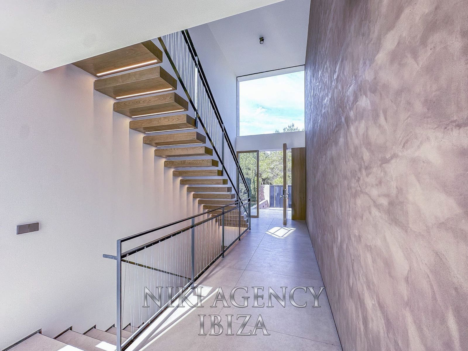 4 bedroom Villa for sale in Sant Agusti des Vedra with pool garage - € 2,750,000 (Ref: 9016264)