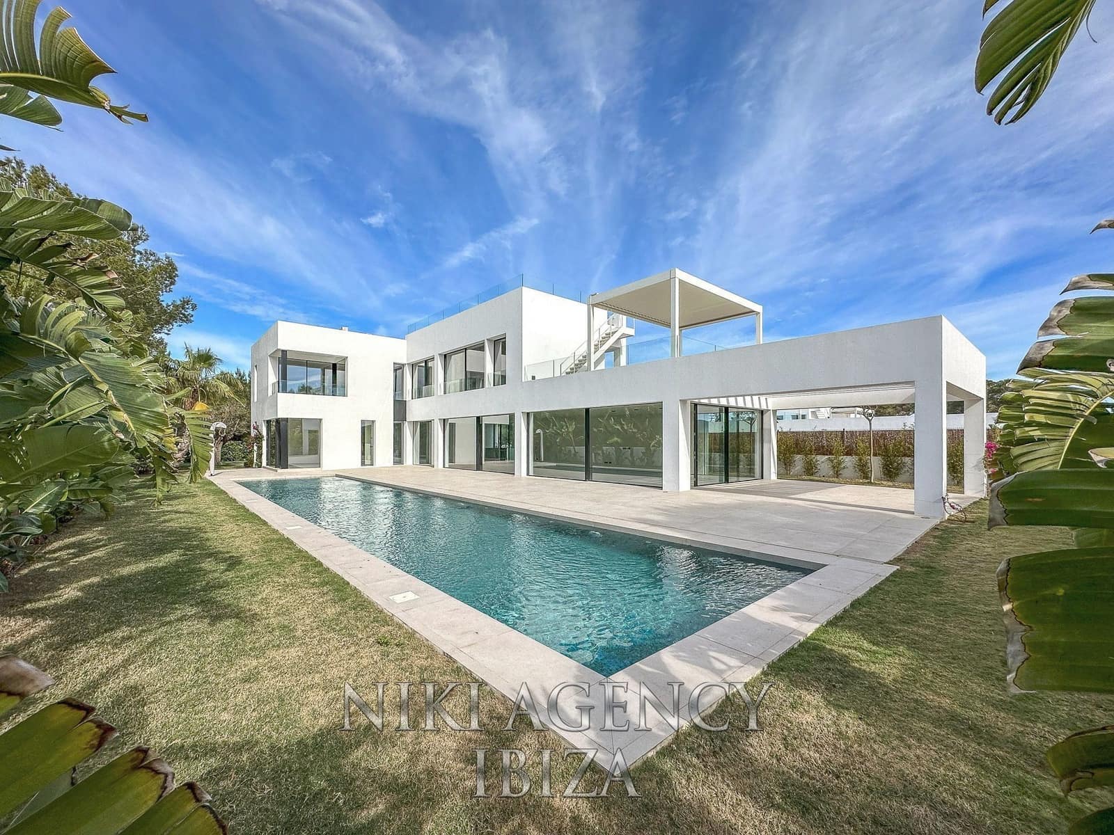 4 bedroom Villa for sale in Sant Agusti des Vedra with pool garage - € 2,750,000 (Ref: 9016264)
