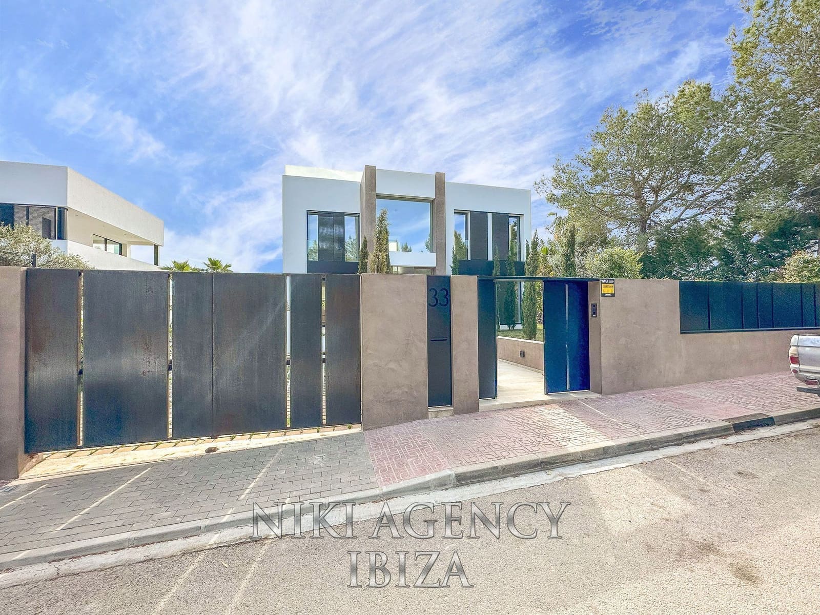 4 bedroom Villa for sale in Sant Agusti des Vedra with pool garage - € 2,750,000 (Ref: 9016264)