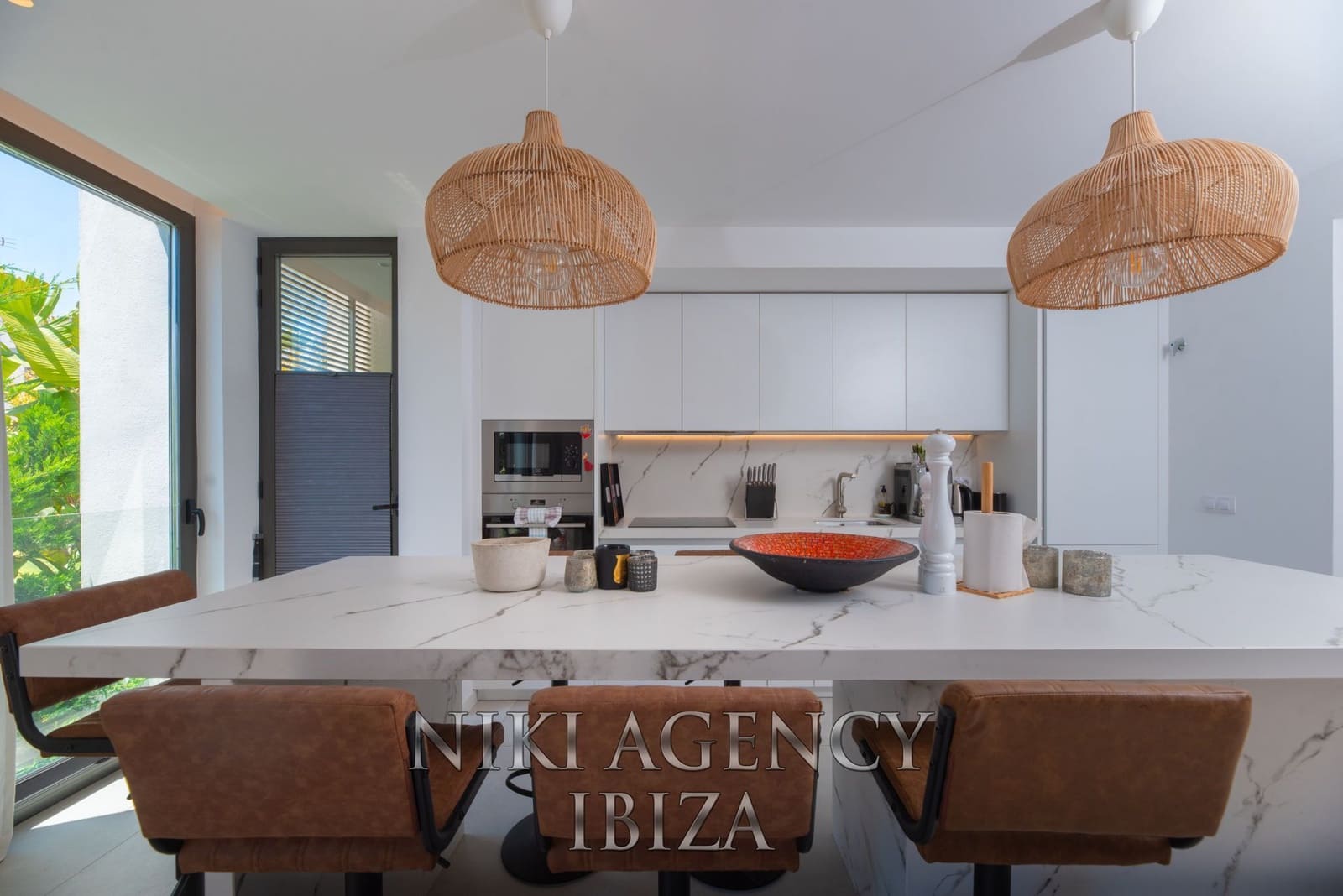 4 soveværelse Lejlighed til salg i Nuestra Senora de Jesus med swimmingpool garage - € 1.298.000 (Ref: 9100466)