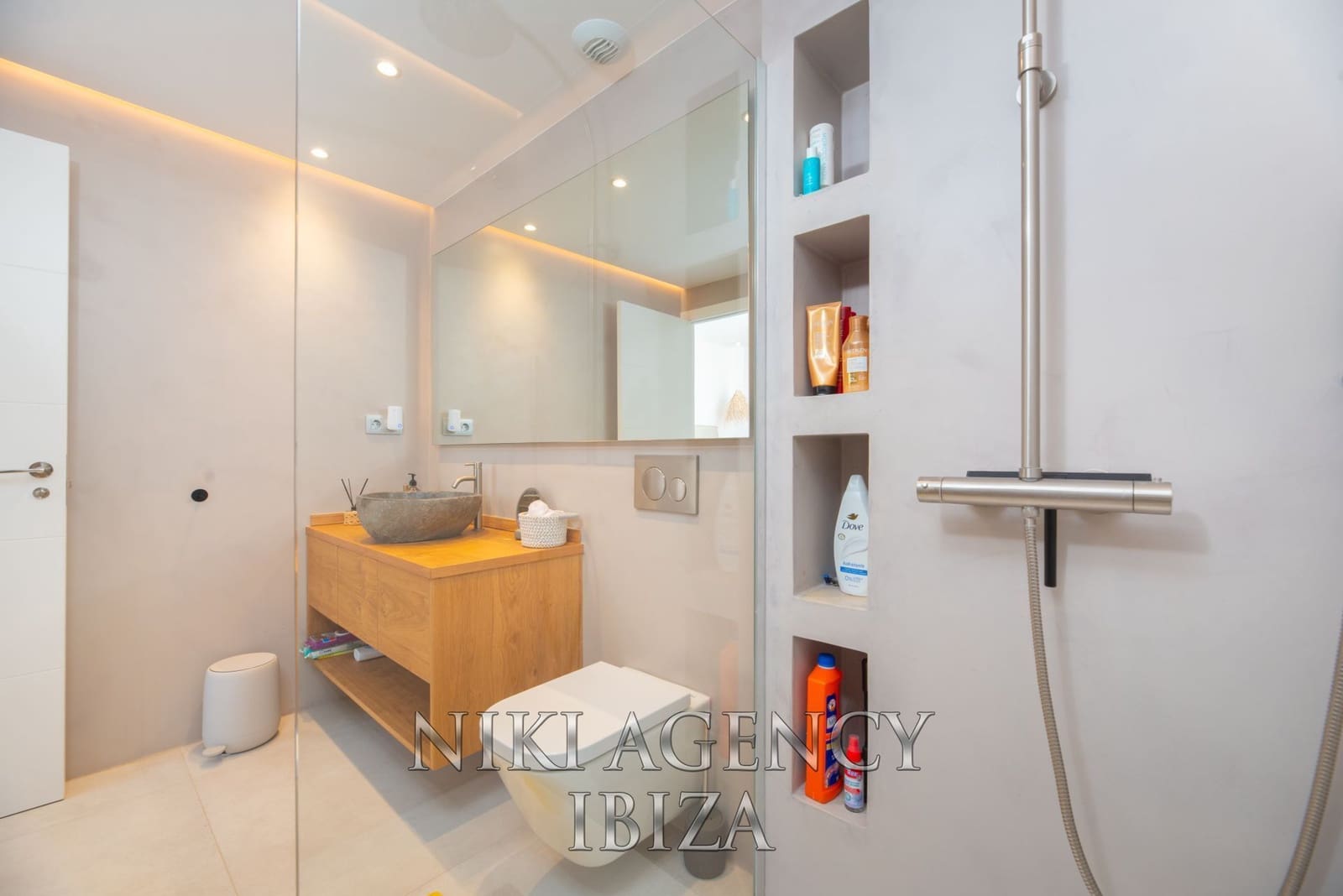 4 soveværelse Lejlighed til salg i Nuestra Senora de Jesus med swimmingpool garage - € 1.298.000 (Ref: 9100466)