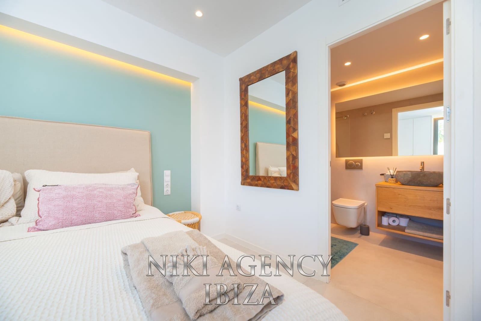 4 soveværelse Lejlighed til salg i Nuestra Senora de Jesus med swimmingpool garage - € 1.298.000 (Ref: 9100466)