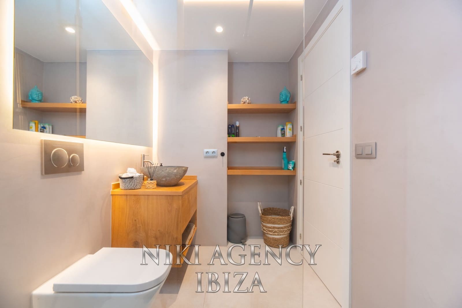 4 soveværelse Lejlighed til salg i Nuestra Senora de Jesus med swimmingpool garage - € 1.298.000 (Ref: 9100466)