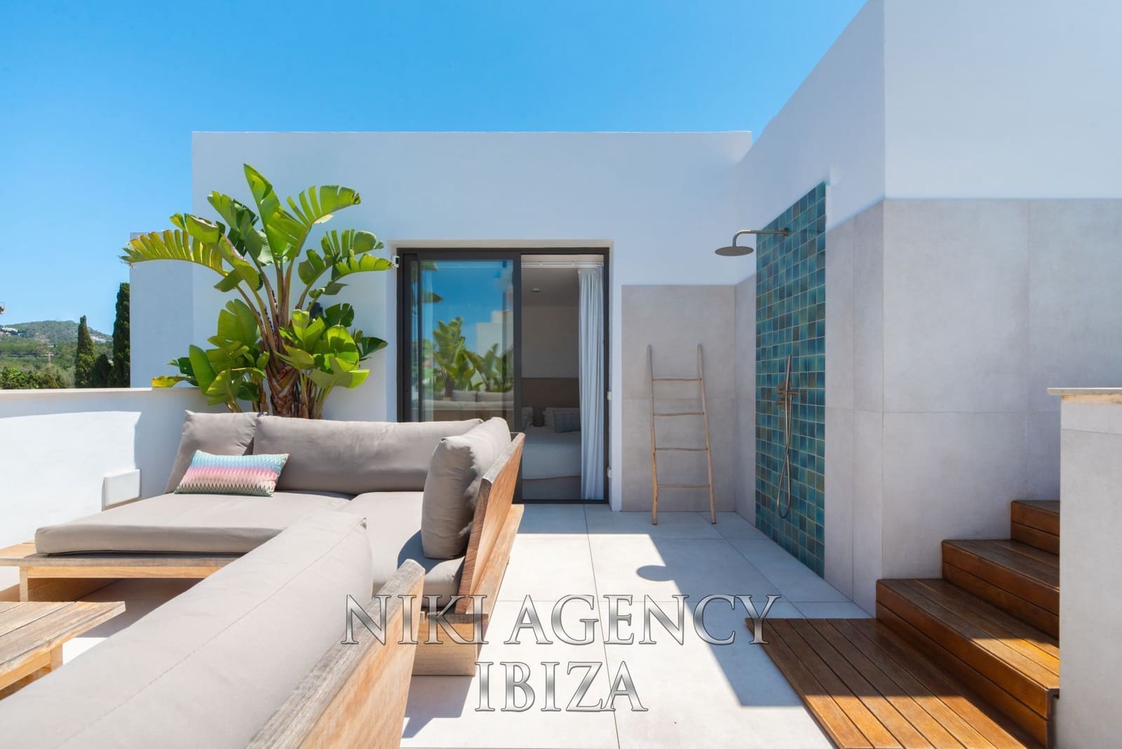 4 soveværelse Lejlighed til salg i Nuestra Senora de Jesus med swimmingpool garage - € 1.298.000 (Ref: 9100466)