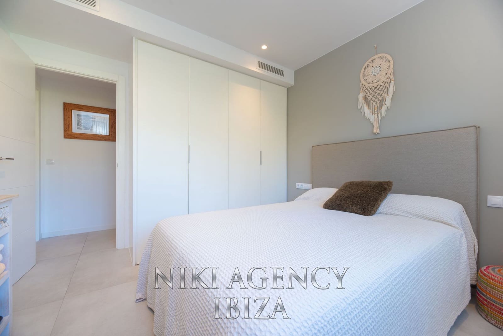 4 soveværelse Lejlighed til salg i Nuestra Senora de Jesus med swimmingpool garage - € 1.298.000 (Ref: 9100466)