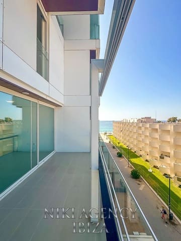 2 sypialnia Apartament na sprzedaż w Playa d'en Bossa, San Jose / Sant Josep de Sa Talaia z basenem garażem - 670 000 € (Ref: 9118536)