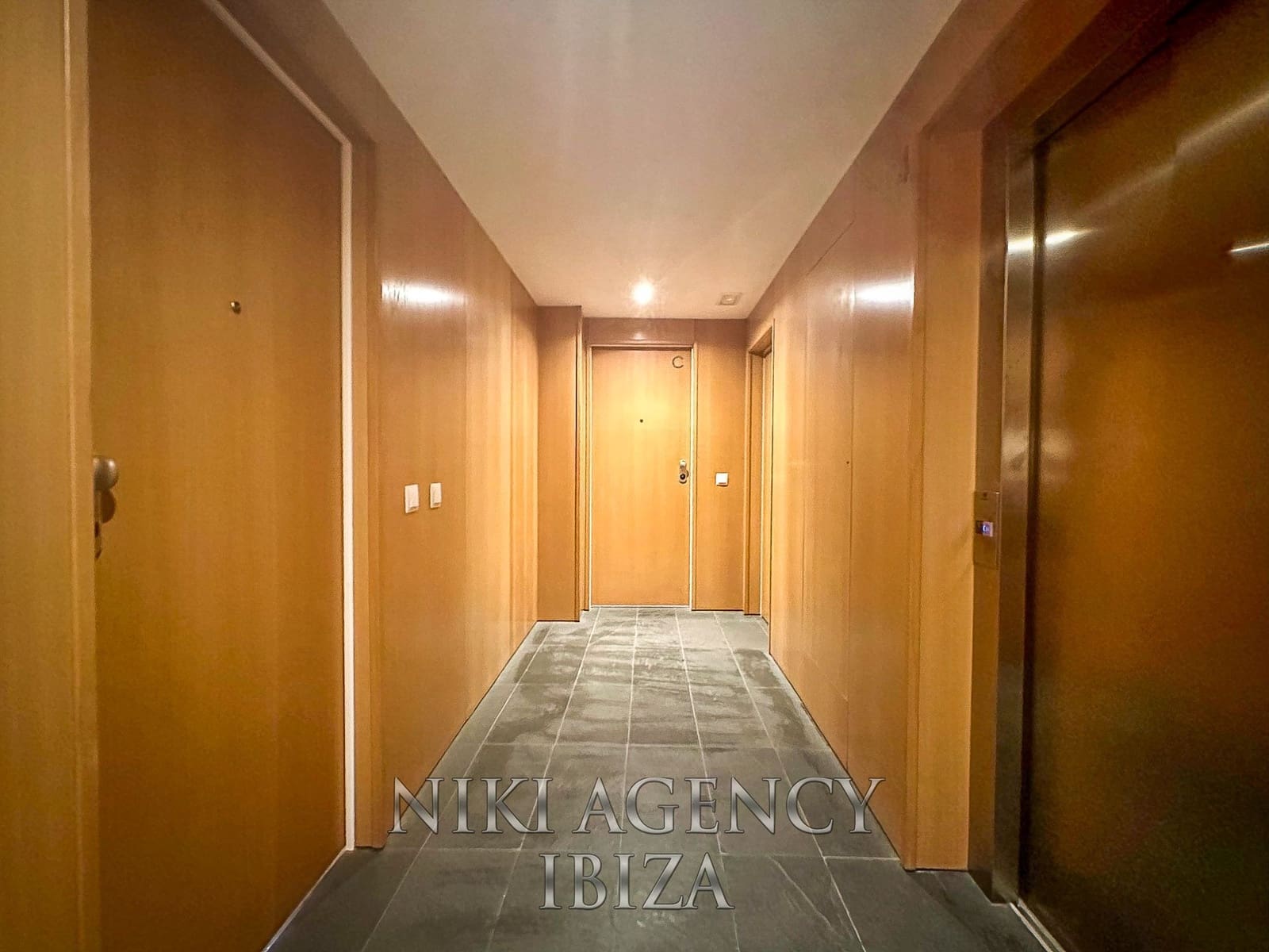 2 bedroom Apartment for sale in Playa d'en Bossa with pool garage - € 670,000 (Ref: 9118536)